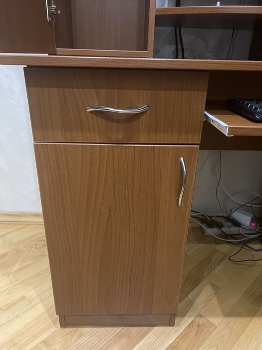 Компютерний стіл