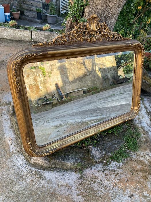 Selling an antique mirror64586103690242121