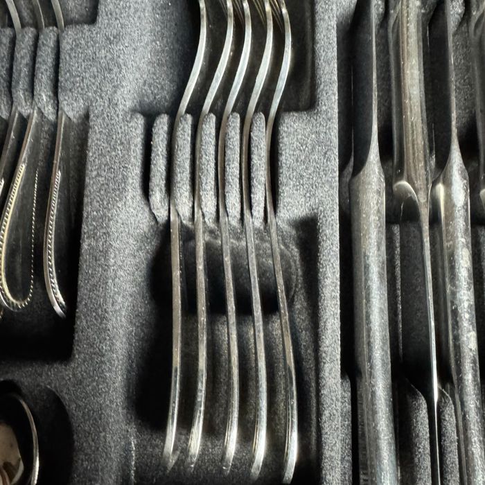 Duży komplet stalowych sztućcy B5/032401