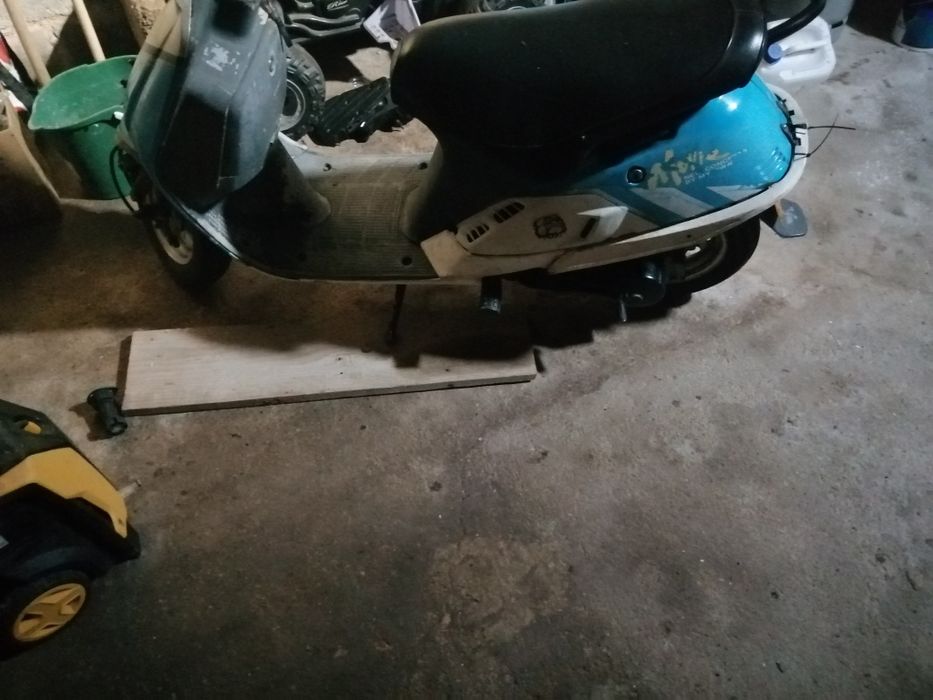 Vende se scooter