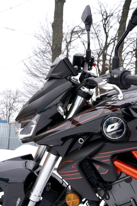 Мотоцикл QJMOTOR SRK 400