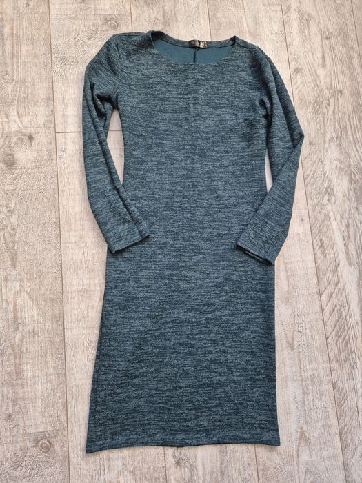 Дві сукні за 220 грн