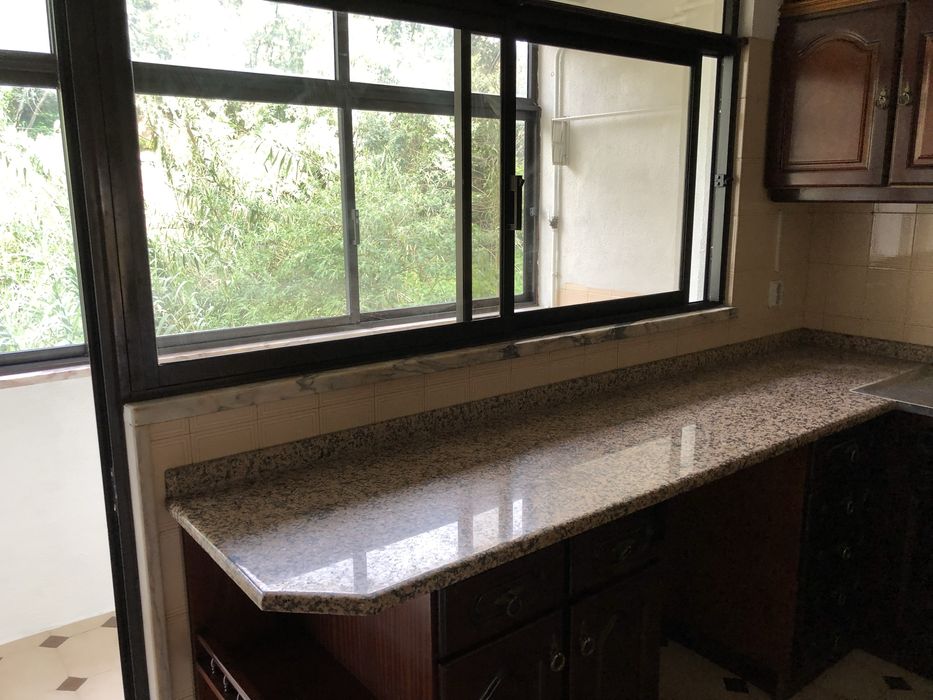 Aluga-se Apartamento T2, Sto. António dos Olivais, Coimbra