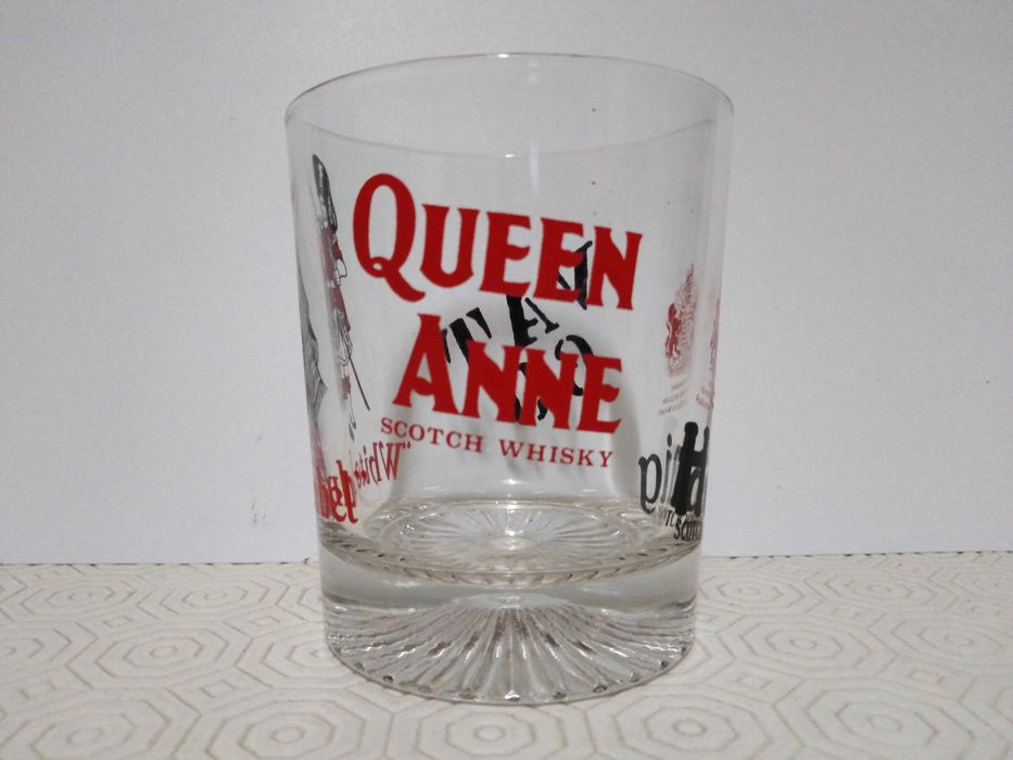 Copo Whisky White Label - Queen Anne - Haigvat - VAT 69