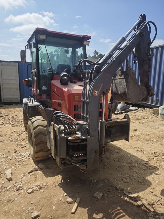 Maquina Retroescavadora