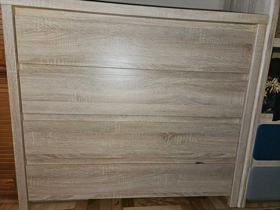 Komoda Kaspian z 4 szufladami dąb . Rozsadna negocjacja