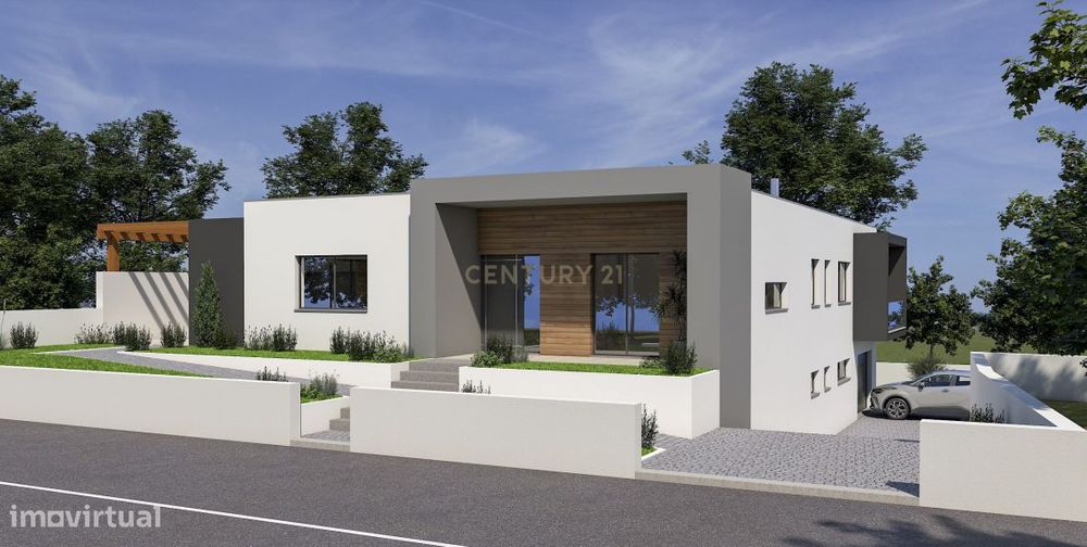 Moradia isolada tipologia T4 em Teivas