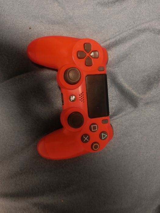 PS4 Slim 1TB – A funcionar bem (Leitor de discos avariado)  Bom estado