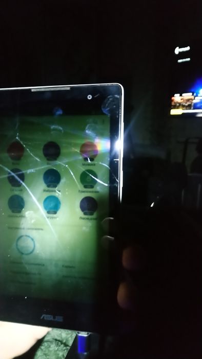 Телефон планшет Asus Zenpad  p01y.