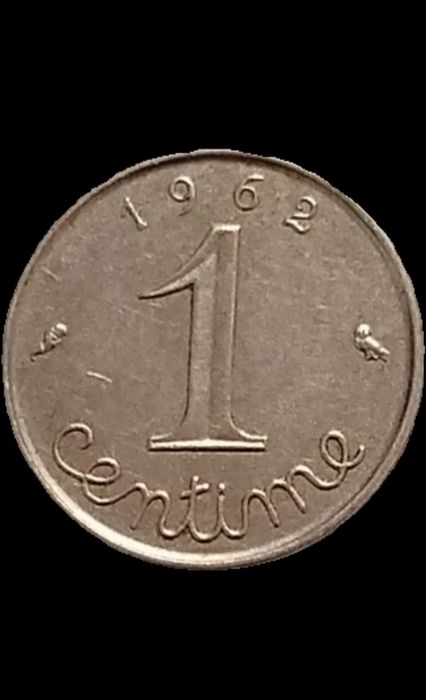 Moeda antiga de 1 centime , ano 1962 da république française.