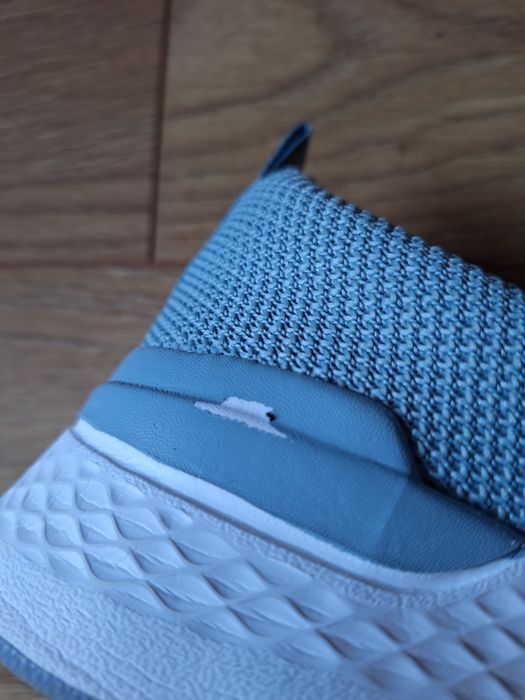 Buty sportowe typu adidasy