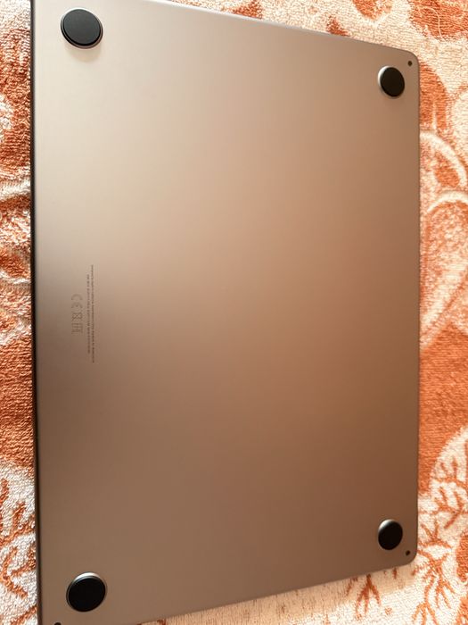 Продам макбук Macbook air m3 на 15,3 дюйма