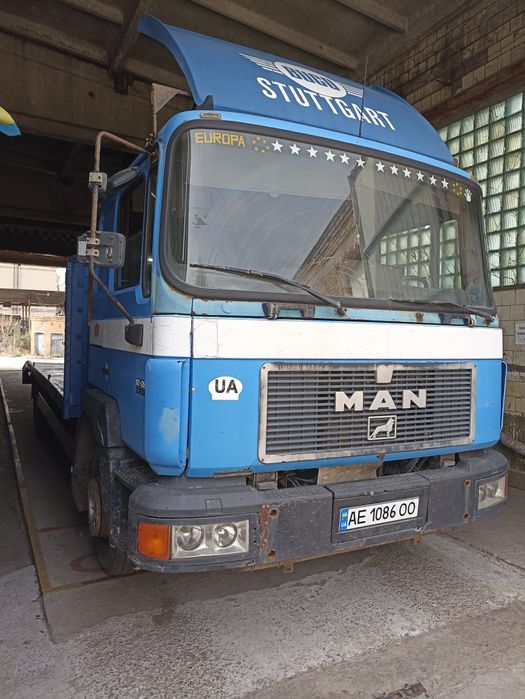 Євакуатор Ман на пневмоходу