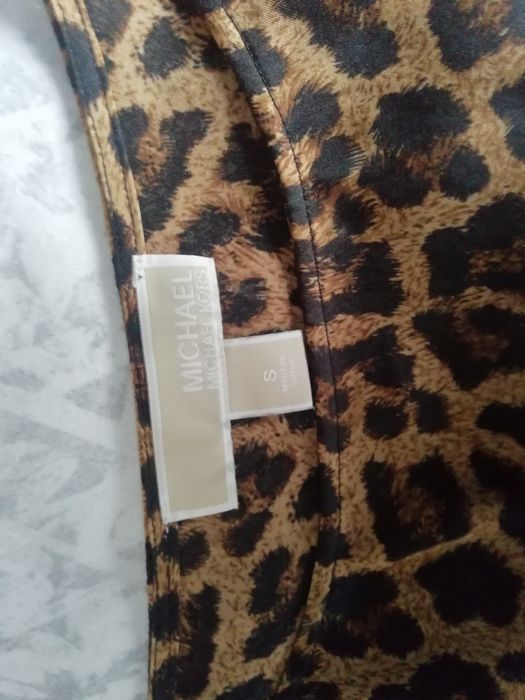 Vestido Michael Kors padrão leopardo