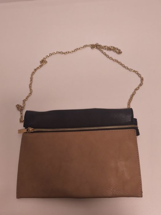 Mala tiracolo preta e bege