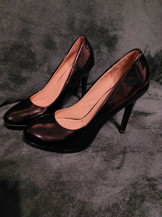 Buty damskie na wysokim obcasie rozmiar 39