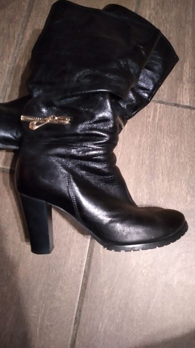 Єврозима, натуральна шкіра,розмір 40.