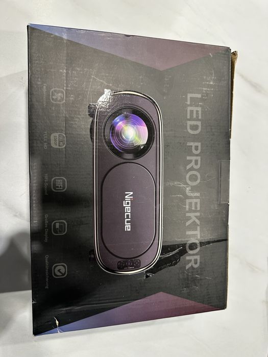 Nigecue Led Projektor - raz odpalony