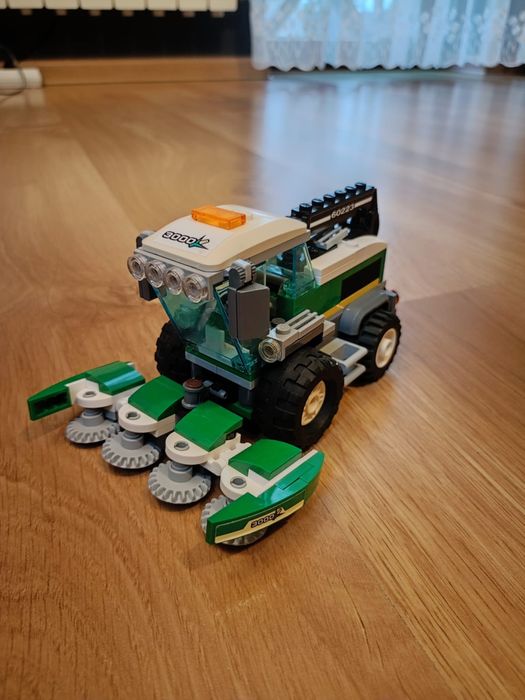 LEGO City kombajn i transporter 60223