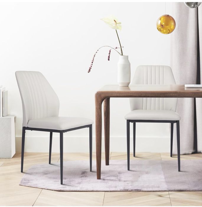 Conjunto cadeiras em pele - Novo