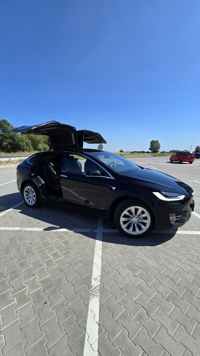 Tesla Model X 2018 VIN 5YJXCDE20JF142309 фото оголошення 3 з 17