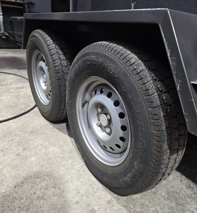 Reboque porta carros com documentos