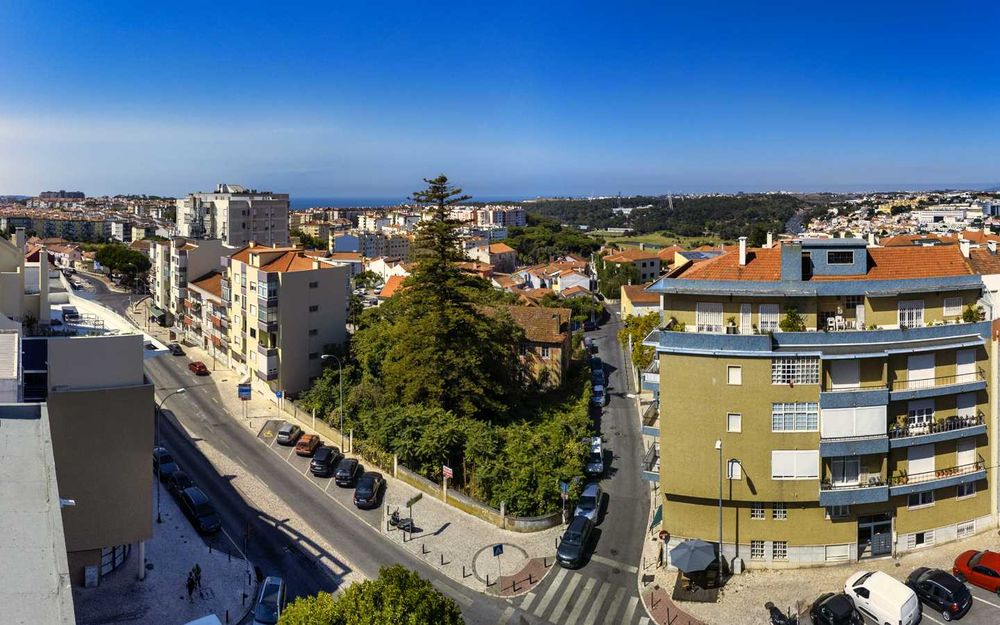 Terreno à venda em Linda-a-Velha - Oeiras - Lisboa