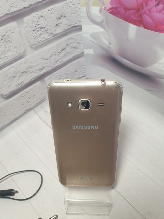 Смартфон Galaxy j3 (2016) 1/8gb