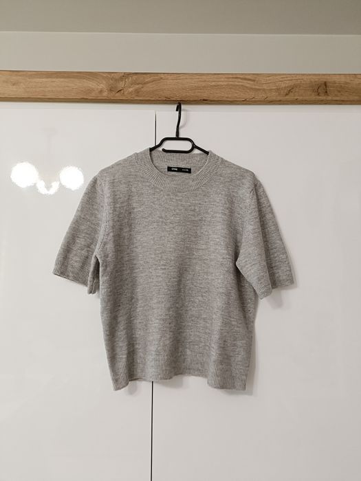 Sweter z krótkim rękawem