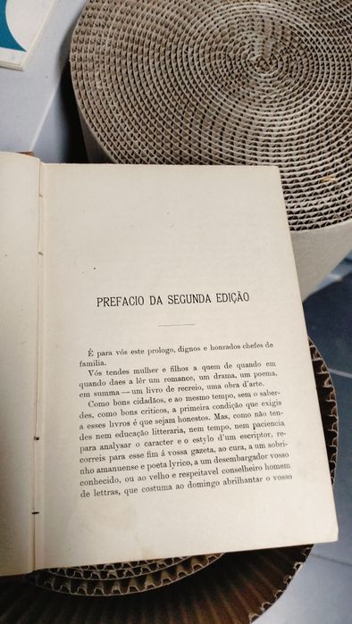 Livro antigo “A Morte de D. João” – Guerra Junqueiro