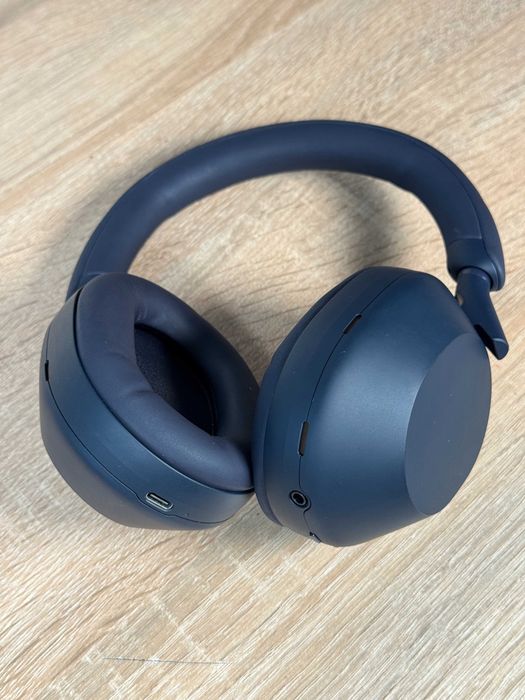 Топові навушники Sony WH-1000XM5 сині