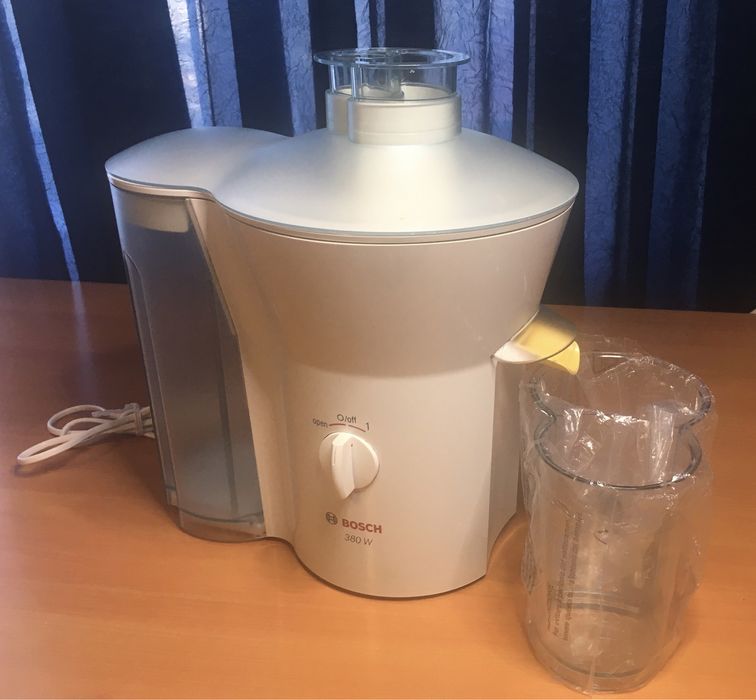 Соковитискач Bosch 380W