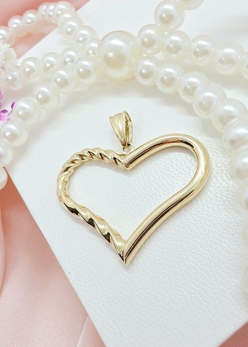 Złota zawieszka kontur serca