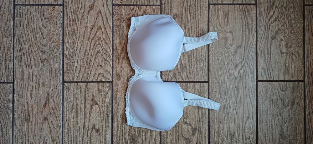 Biały# kremowy biustonosz Conturelle r. 90 E