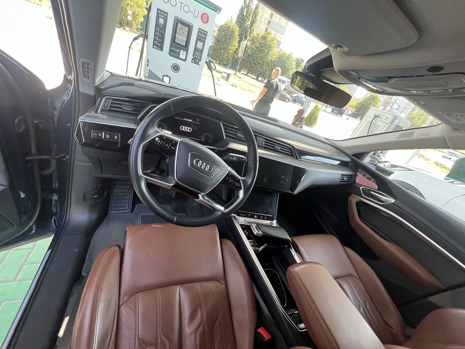 Audi E-tron 95KwH