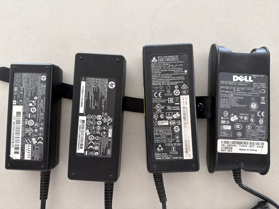 Lote / Carregadores para Portáteis (HP, Dell e Delta) – HP 90W Novo