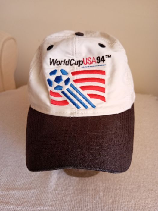 Vintage 1994 World Cup USA hat. Logo 7. Near Mint condition (one owner)