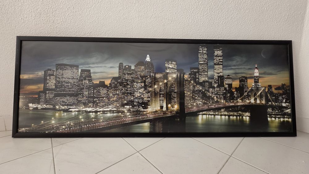 3 Quadros, Cidade e figuras  DC Batman , muito Grandes, molduras pretas FNAC, e telas imagem, espetacular.
