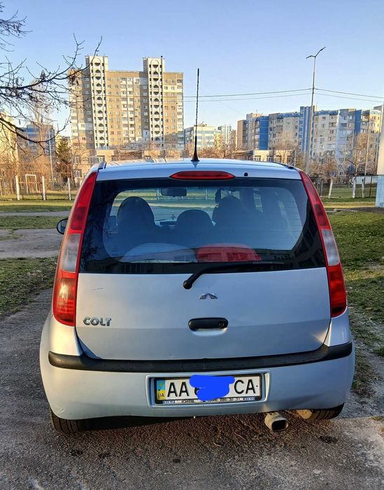 Mitsubishi Colt 200X | Надійне та економне