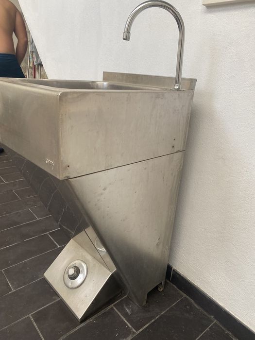 Lavatório/ Lava loiça de pedal