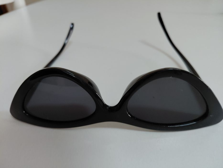 3 óculos de sol usados