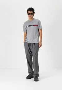 Tommy Hilfiger koszulka oryginalna z USA