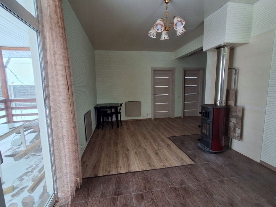 Оренда будинку - КМ «Сім Озер» с. Крушинка, вул. Кібенка.