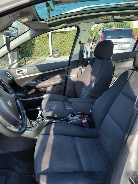 Peugeot 307 Hdi muito bom estado pneus novos aceito troca em moto de igual valor