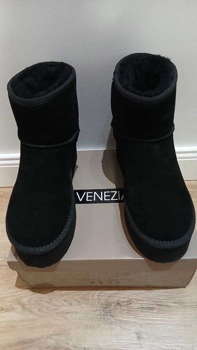 Zamszowe botki na platformie Venezia r.41