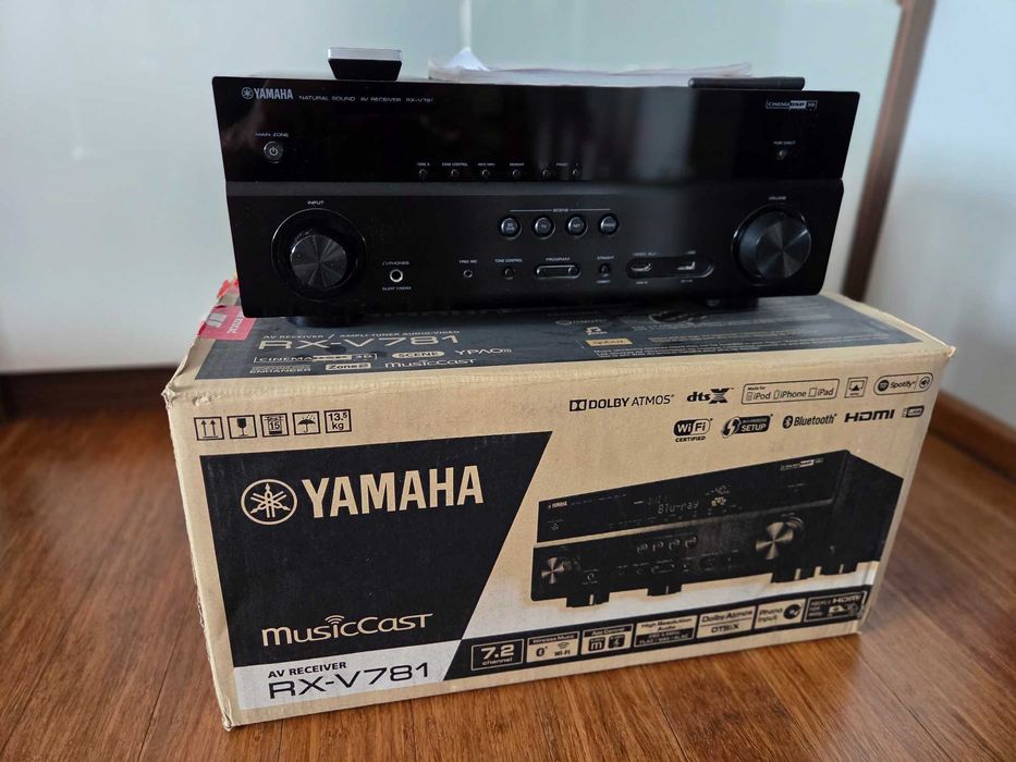 Amplituner Yamaha RX-V781