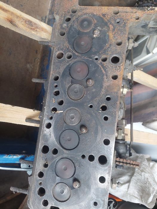 Запчастини двигуна до мерседес 123 2.4 616 мотор