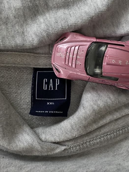 худи от бренда GAP
