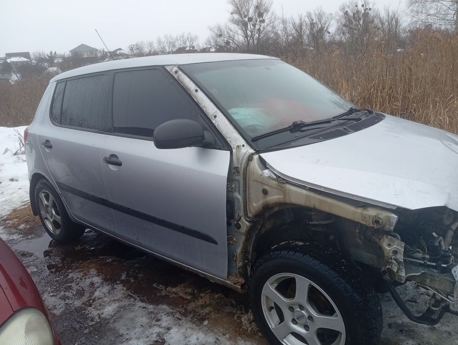 Шкода Фабия 1.2 после ДТП