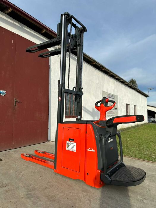 Штабелер електричний навантажувач 1326* Linde D10АР 1,2-2т 240 см 2020